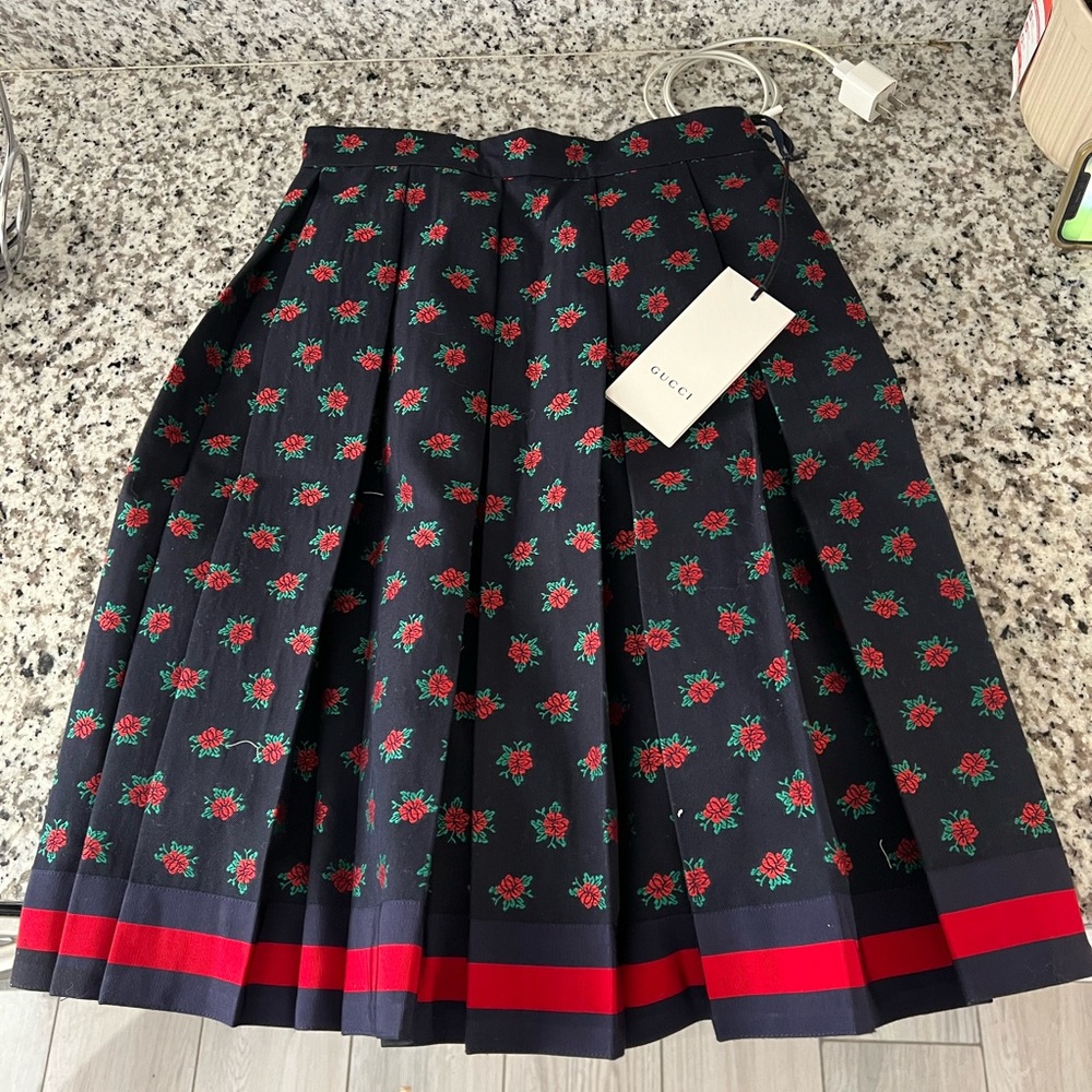 Gucci navy blue skirt